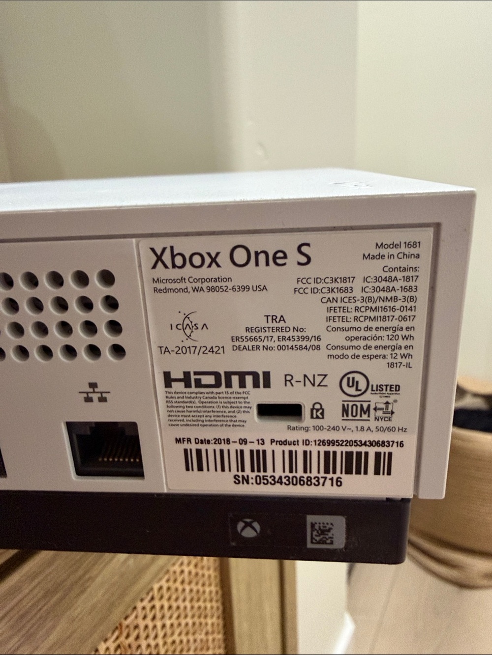 Microsoft Xbox One S Console in White - Picture 6 of 11